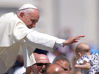 Pope-blessing-Getty.jpg