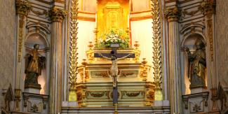 web3-santarem-portugal-saint-stephen-church-eucharist-miracle-shutterstock_1235943574.jpg