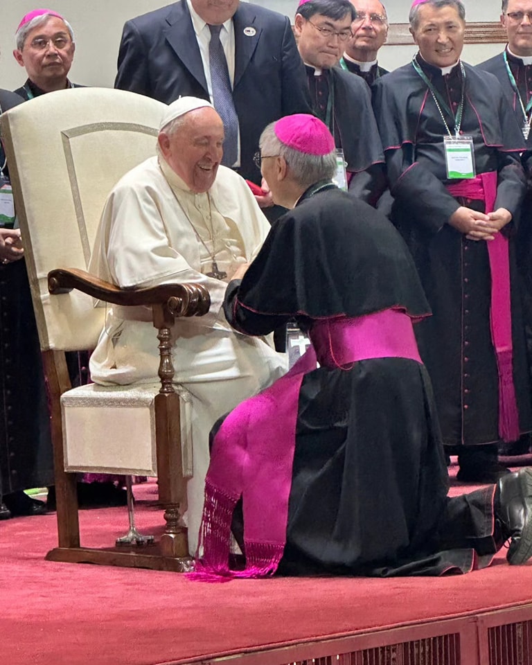 Môže byť obrázok 6 ľudí