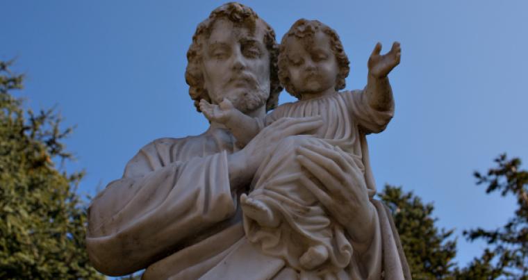 web3-saint-st-joseph-statue-baby-infant-child-jesus-blue-sky-shutterstock.jpg