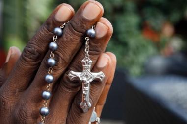 African-with-rosary-810x500.jpg
