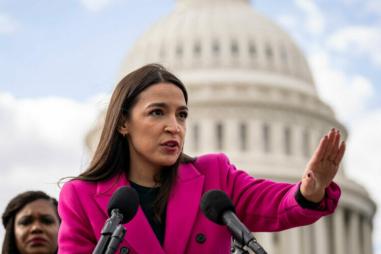 Alexandria-Ocasio-Cortez-e1745859957130-810x500.jpeg