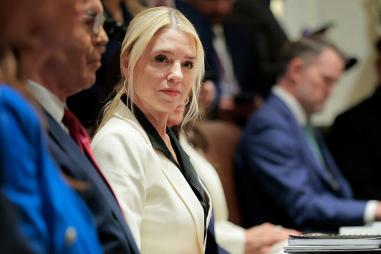 GettyImages-2209625166-Pam-Bondi-810x500.jpg