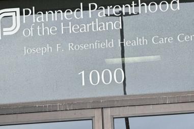 Planned-Parenthood-Iowa-810x500.jpg