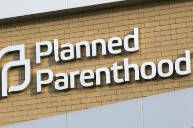 Planned-Parenthood_sign-810x500.jpg
