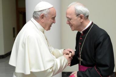 Pope_Francis_meets_Bishop_Athanasius_Schneider_810_500_75_s_c1-810x500.jpg