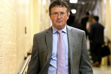 Thomas_Massie_(1)-810x500.jpg