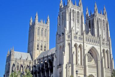 Washington_National_Cathedral_in_Washington__D_C_1-810x500.jpg