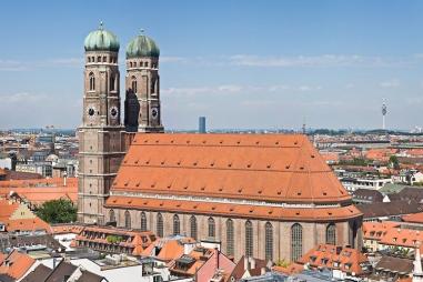 munich_cathedral_1-810x500.jpg