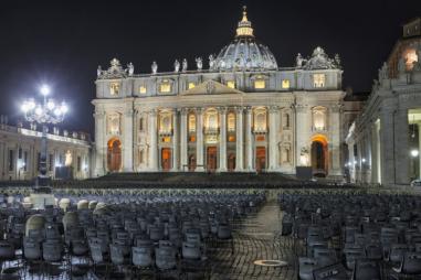 vatican-dark-night-810x500.jpeg