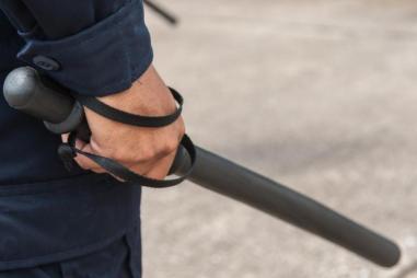 police_baton_1024_512_75_s_c1.jpg