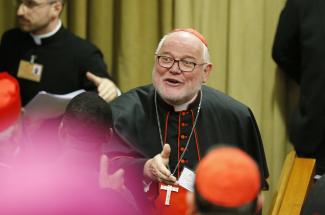 20181003T1239-20950-CNS-POPE-SYNOD-BEGINS.jpg