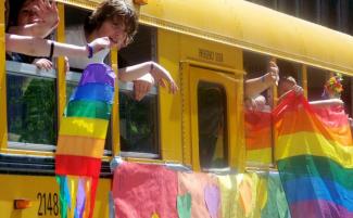 LGBT_bus_810_500_75_s_c1.jpg