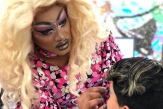 Drag reading children