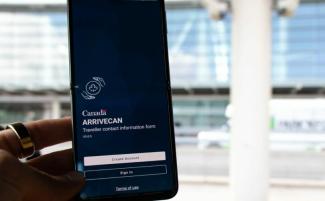 ArriveCAN-App-scaled-e1698840839459-810x500.jpg