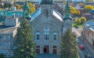 Cathedral_of_Saint-Jean-lEvangeliste_at_Saint-Jean-sur-Richelieu.jpg