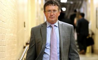 Thomas_Massie_(1)-810x500.jpg