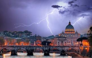 VaticanLightening-810x500.jpg