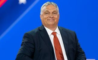 Victor-Orban-smiling-e1741020029202-810x500.jpg