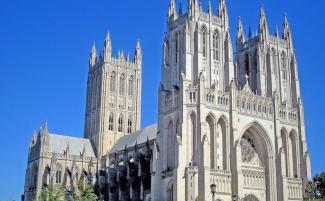 Washington_National_Cathedral_in_Washington__D_C_1-810x500.jpg