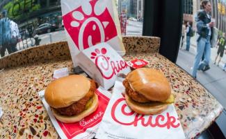chick_fil_a_sandwich-810x500.jpg