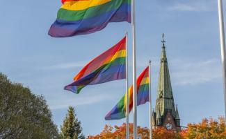 gay_lgbt_flag_church-e1739966790563.jpg