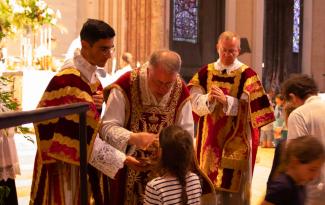 latin-mass-Chartres-pilgrimage-FSSP.jpg