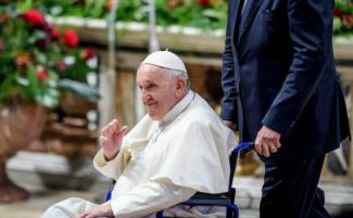 pope-wheelchair-e1710776335646-810x500.jpeg