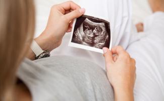 pregnant_ultrasound-810x500.jpg