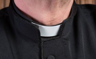 priest_collar-810x500.jpg