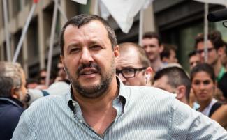 matteo_salvini_crowd_810_500_75_s_c1.jpg