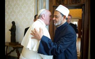 pope-francis-with-Imam_810_500_75_s_c1.jpg