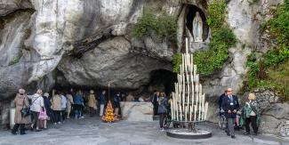 web3-fountains-lourdes-mary-grotto-france-prayer-holy-shutterstock_1173235066.jpg