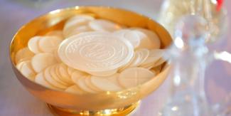 web3-hosts-eucharist-mass-church-shutterstock.jpg